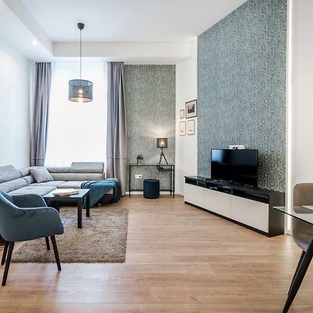 Bpr Thrill Design Home With A/C Budapest Esterno foto