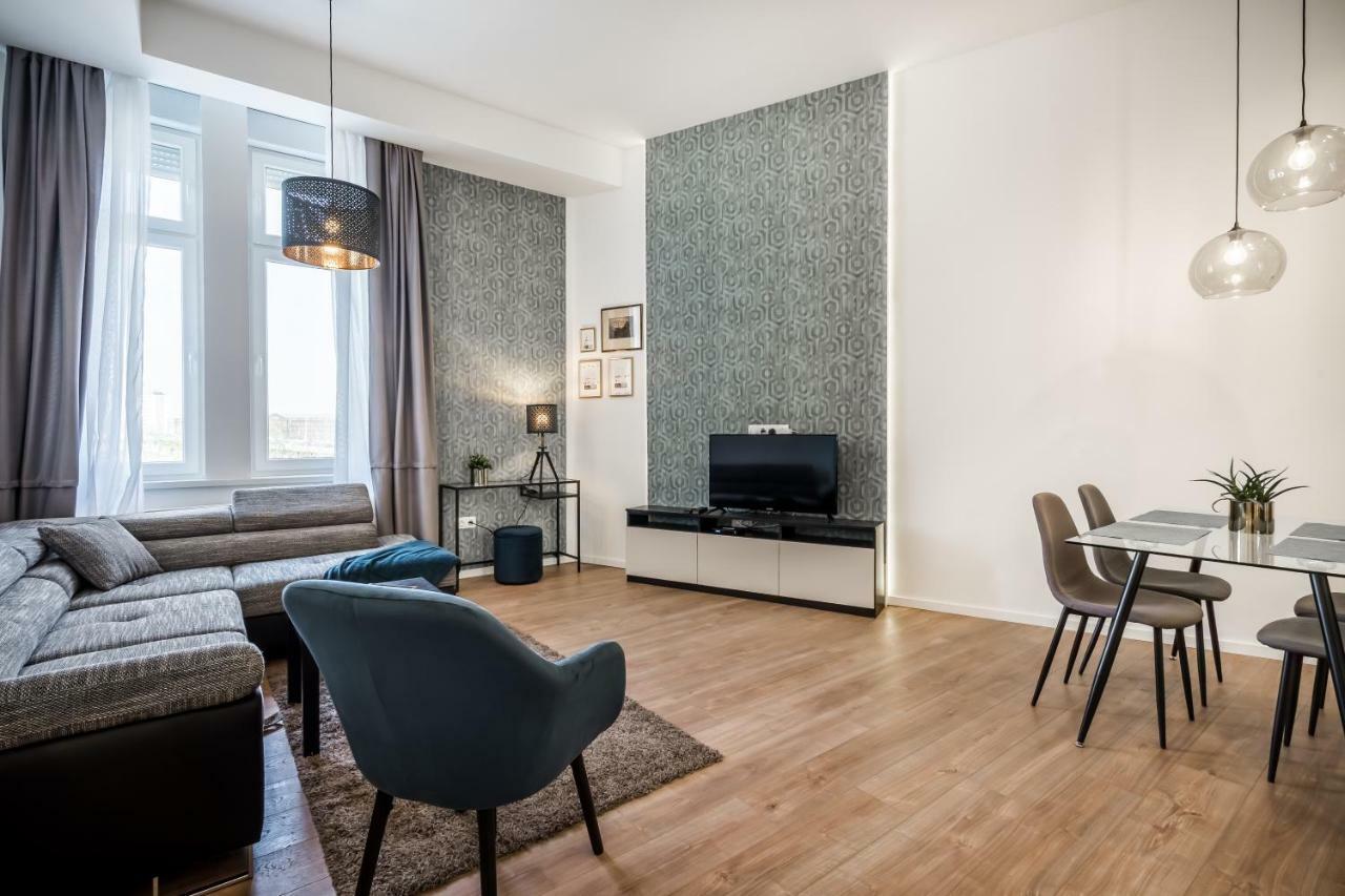 Bpr Thrill Design Home With A/C Budapest Esterno foto